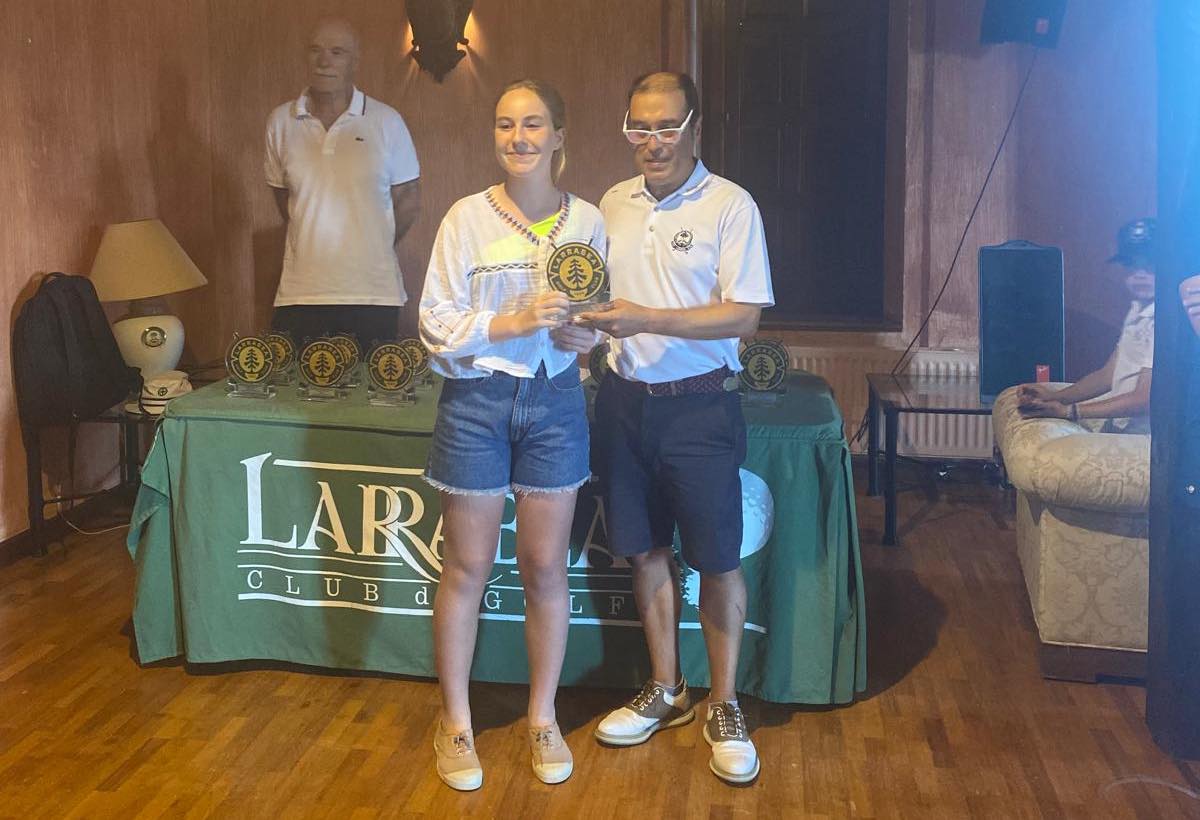 Elisa Cabezudo, ganador del Campeonato de Larrabea en categoría Hándicap Juvenil.