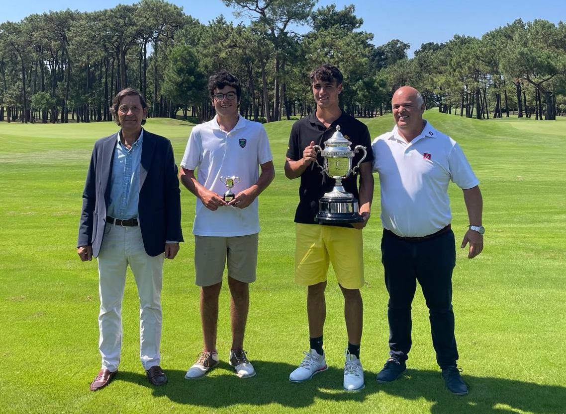 Javier Domingo e Iván Enguita posan tras la final de la Copa Galea 2024.